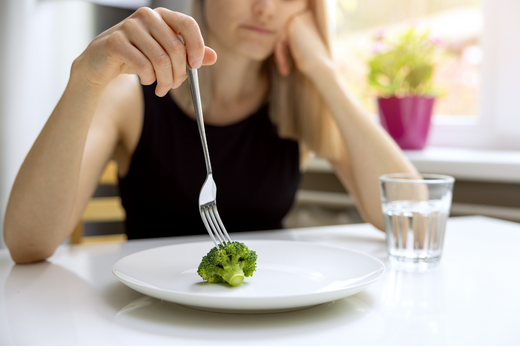 Waarom te weinig eten ongezond is