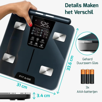 FITAGE personenweegschaal met handvat, gehard glas, afmetingen 31 x 33,6 cm, hoogte 3,4 cm, inclusief AAA batterijen.
